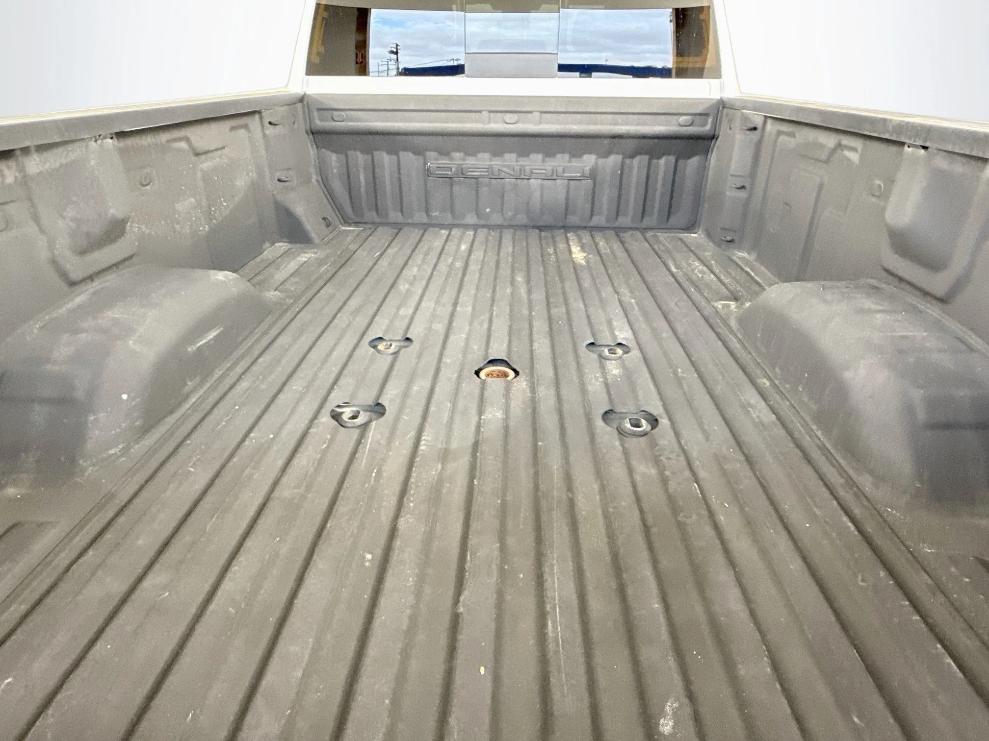 Used 2024 White Frost Tricoat GMC Denali Ultimate DRW image 29