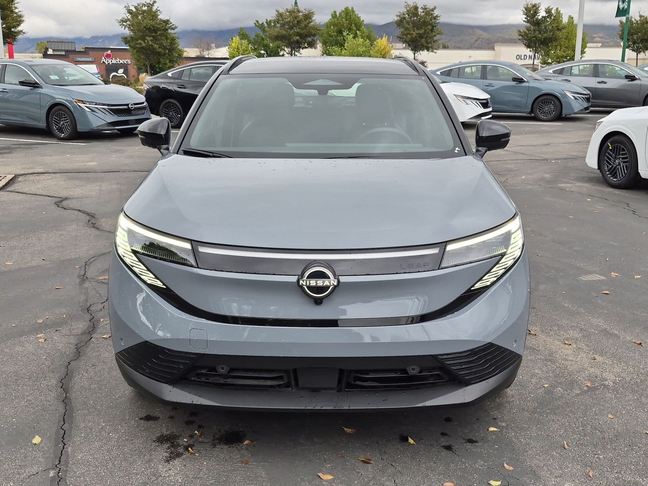 New 2026 Boulder Gray Pearl / Super Black Two-tone Nissan Platinum+ image 9