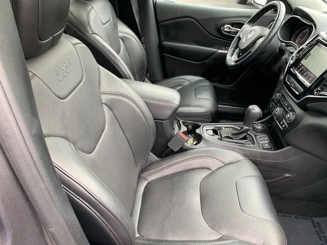 Used 2020 Gray Jeep Limited image 11
