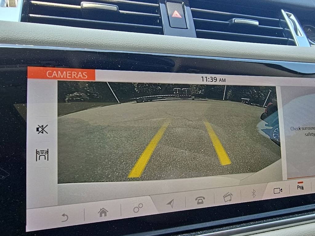 Used 2021  Land Rover HSE Silver Edition image 20