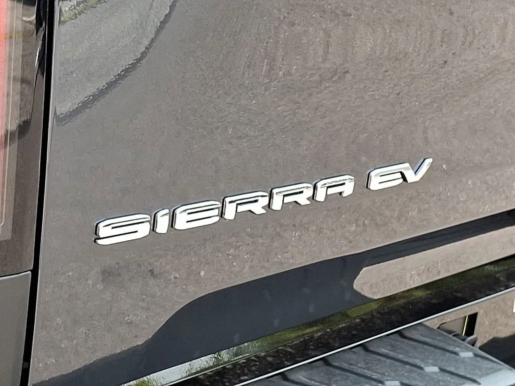 2026 GMC Sierra EV Elevation - Photo 12
