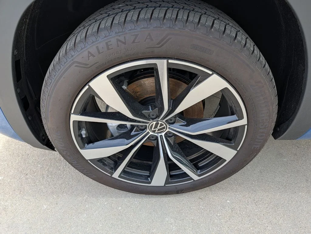 2026 Volkswagen Atlas Cross Sport SEL Premium R-LINE - Photo 11