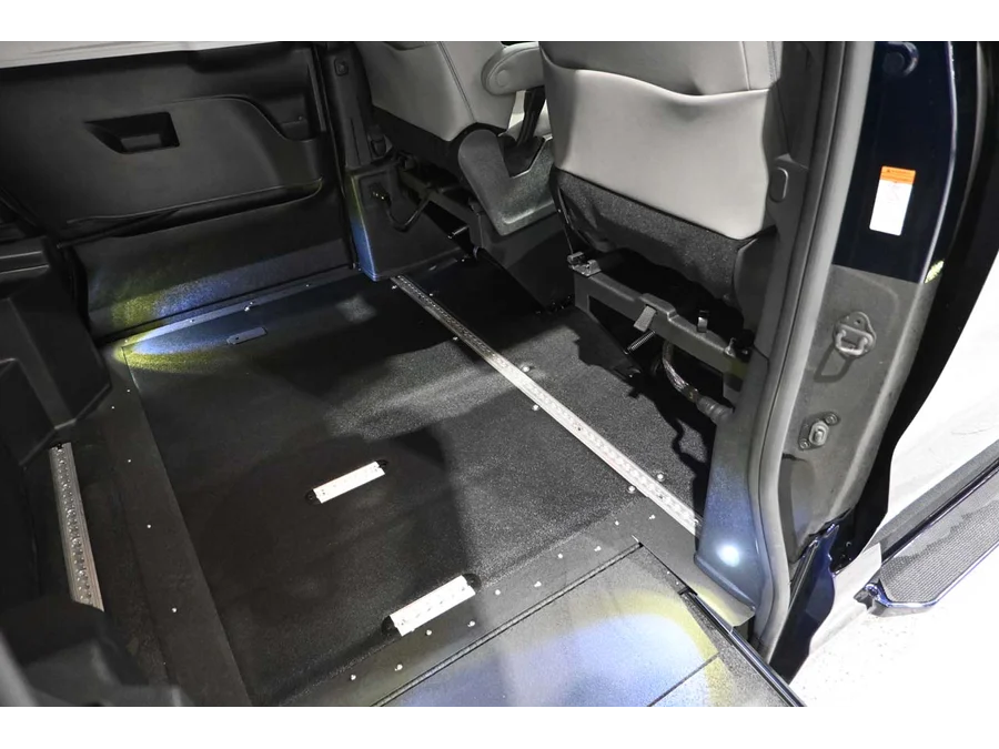 New 2026 BLUE Toyota XLE+ AWD Mobility Handicap Van image 19