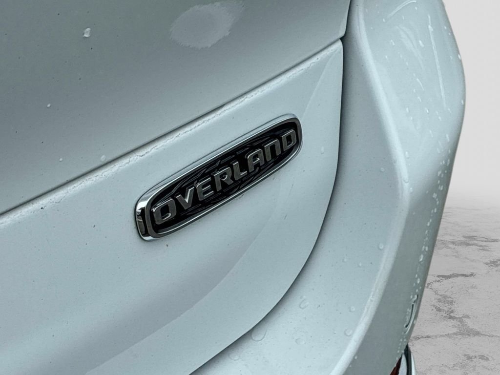 Used 2023 White Jeep Overland image 11