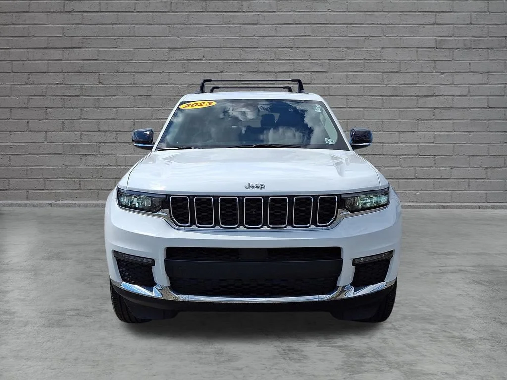 Used 2023 Bright White Clearcoat Jeep Limited image 4