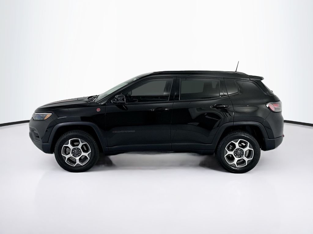 Used 2022 Diamond Black Jeep Trailhawk image 8