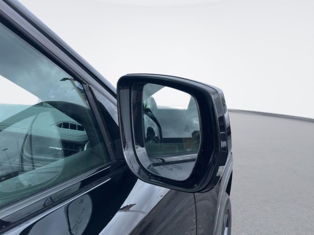 New 2026 Diamond Black Crystal Pearl-Coat Exterior Paint Jeep Limited Reserve image 14