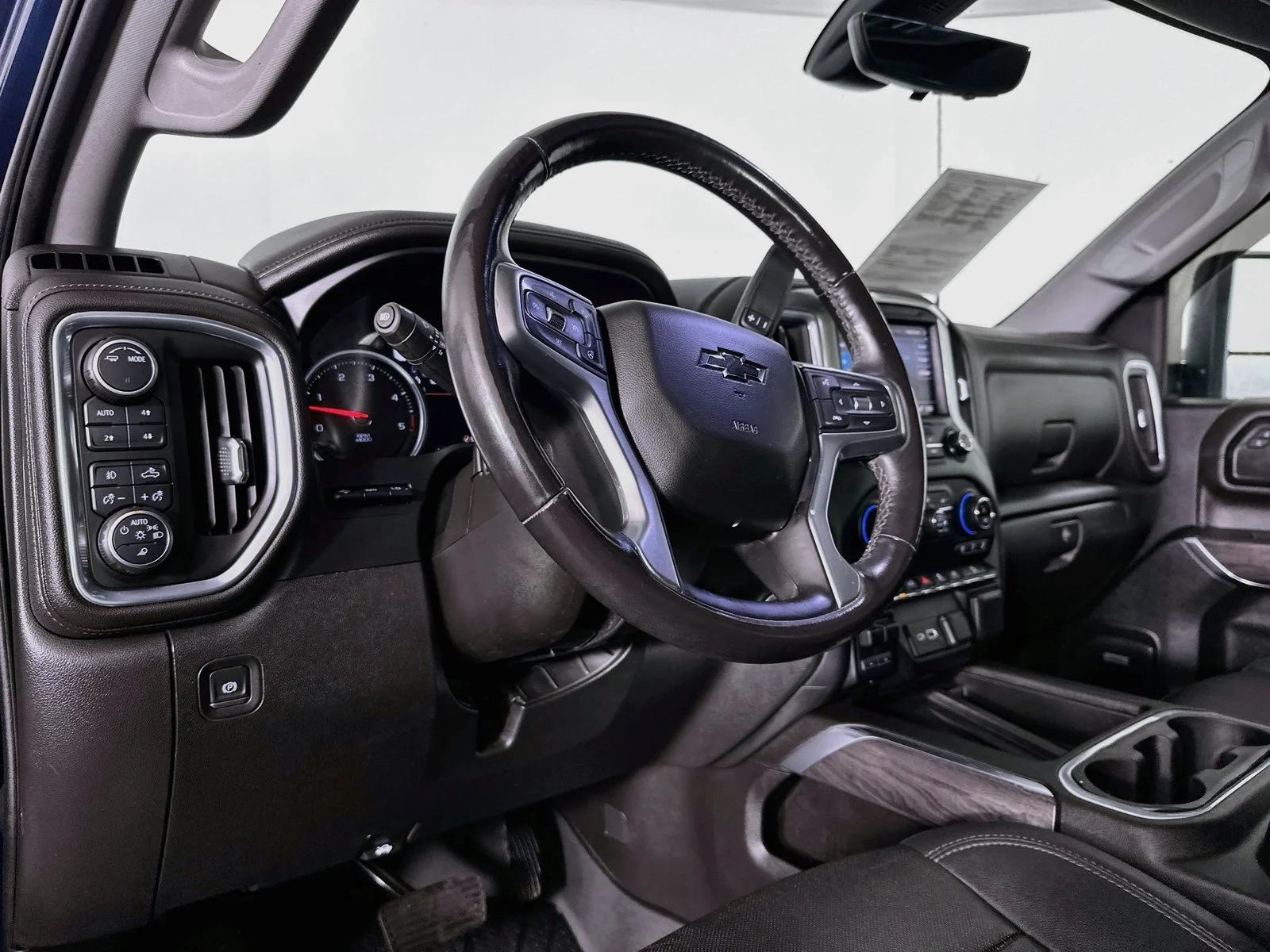 Used 2021 Northsky Blue Metallic Chevrolet LTZ image 9