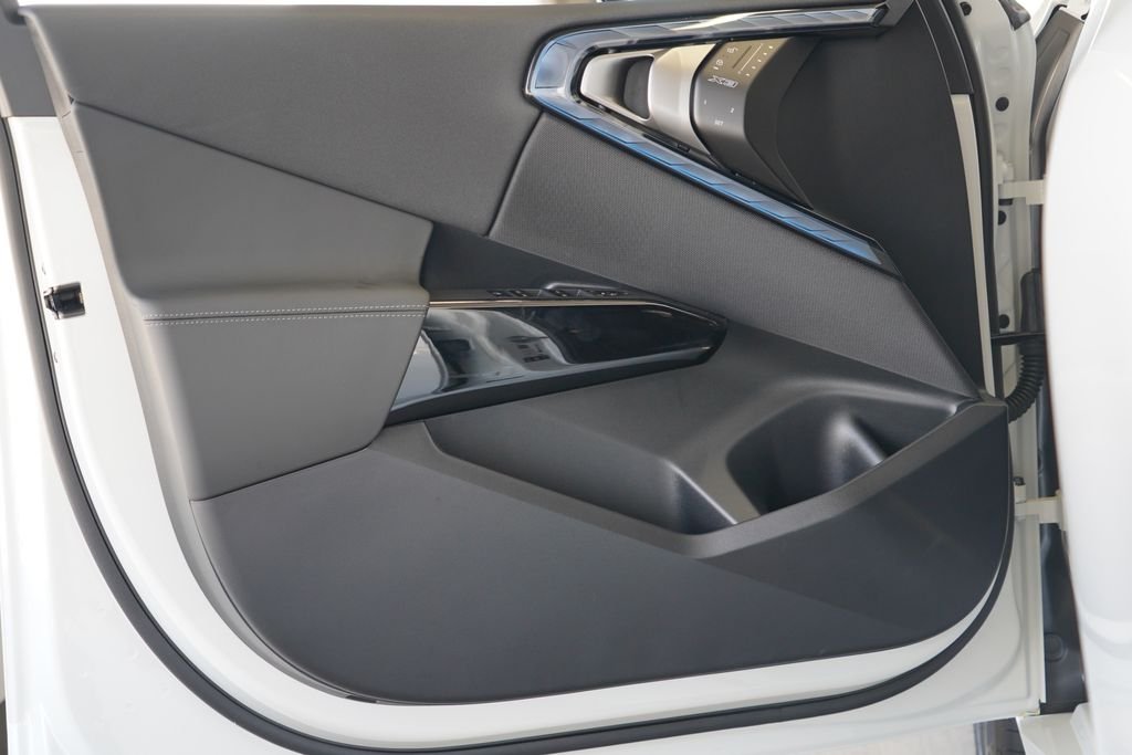 New 2026 Alpine White BMW 30 xDrive image 8
