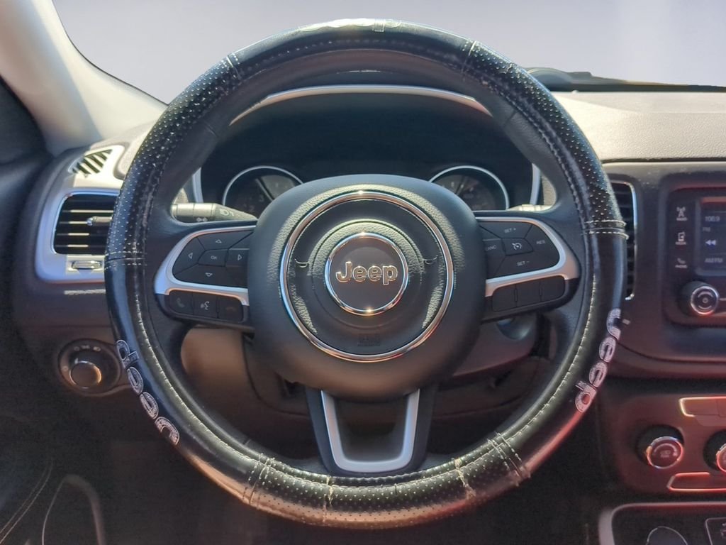 Used 2018 Silver Jeep Sport image 15
