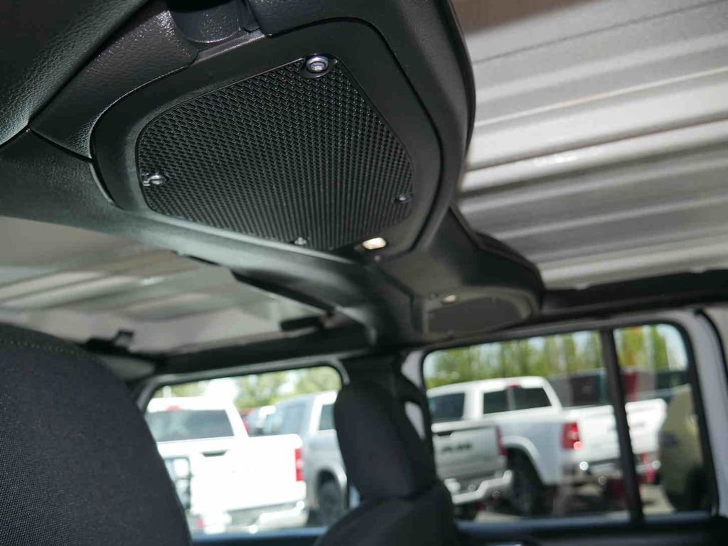 Certified Used 2026 White/off-white Jeep Mojave image 15