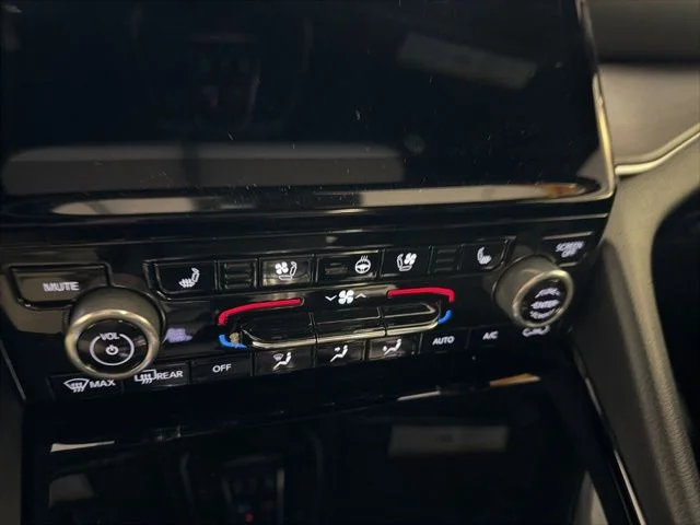 2022 Jeep Grand Cherokee Overland - Photo 29