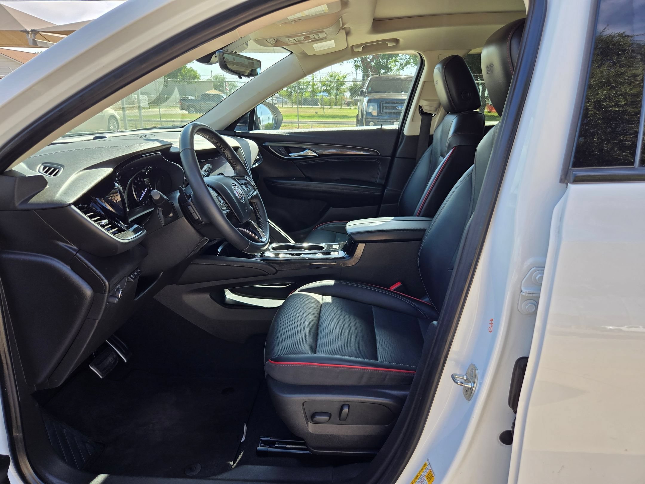 2022 Buick Envision Essence - Photo 10