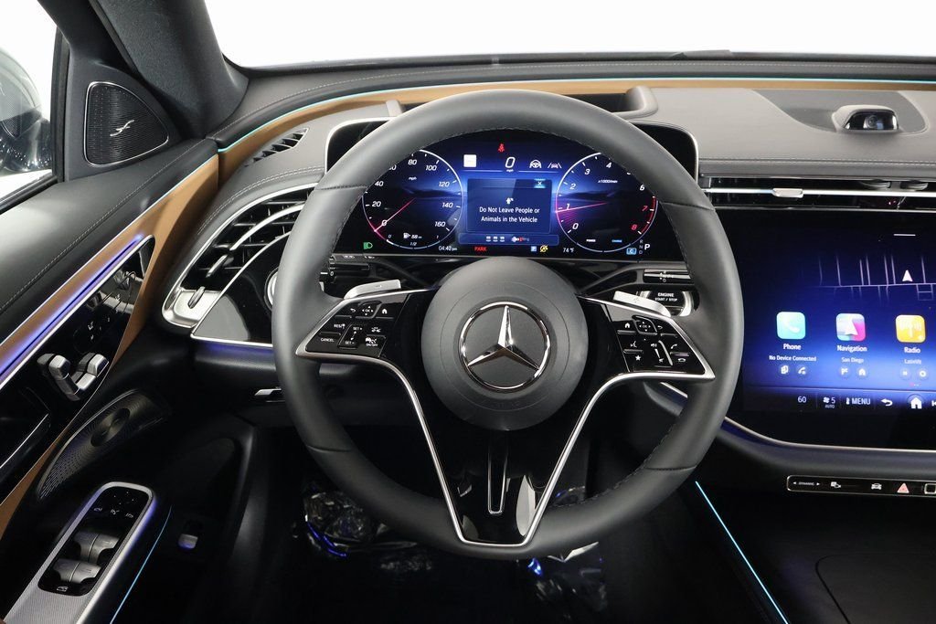 New 2026 MANUFAKTUR Alpine Grey Mercedes-Benz E 350 image 3