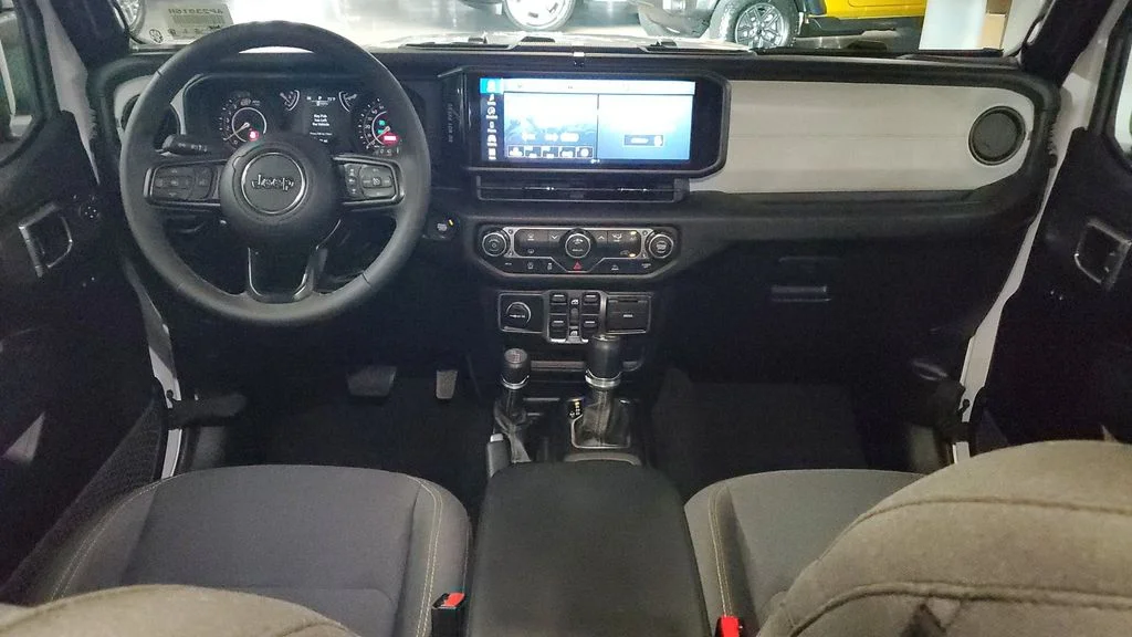 Used 2026 White Jeep Sport S image 11