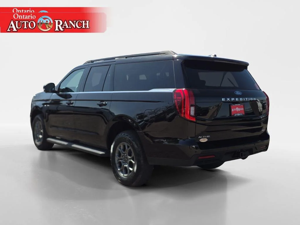 New 2026 AGATE BLACK METALLIC Ford Active image 3