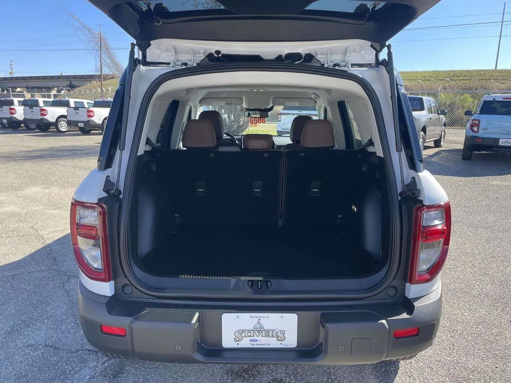 New 2025 Oxford White Ford Outer Banks® image 10