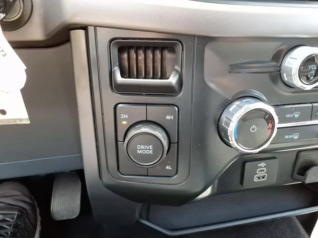Used 2025 White Ford XLT image 29