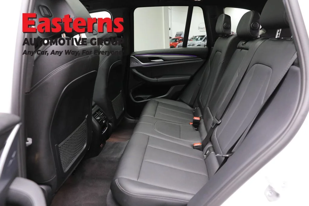 Used 2023 White BMW xDrive30i image 23