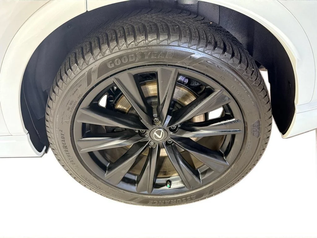 Used 2023 White Lexus 500h F SPORT Performance image 15