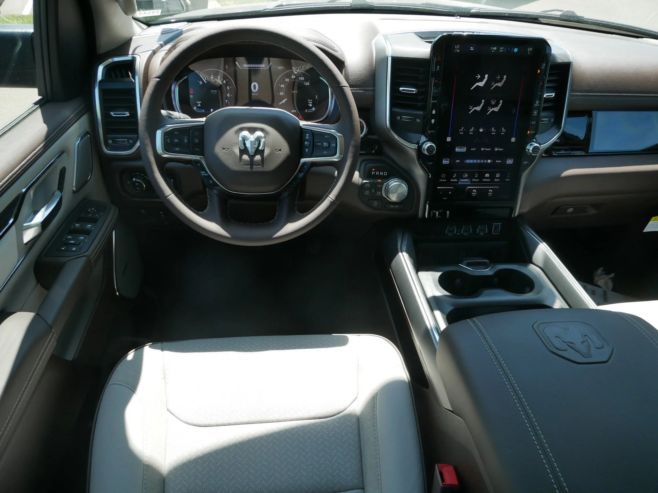 New 2026 Serrano-Green Metallic Exterior Paint RAM Laramie image 12