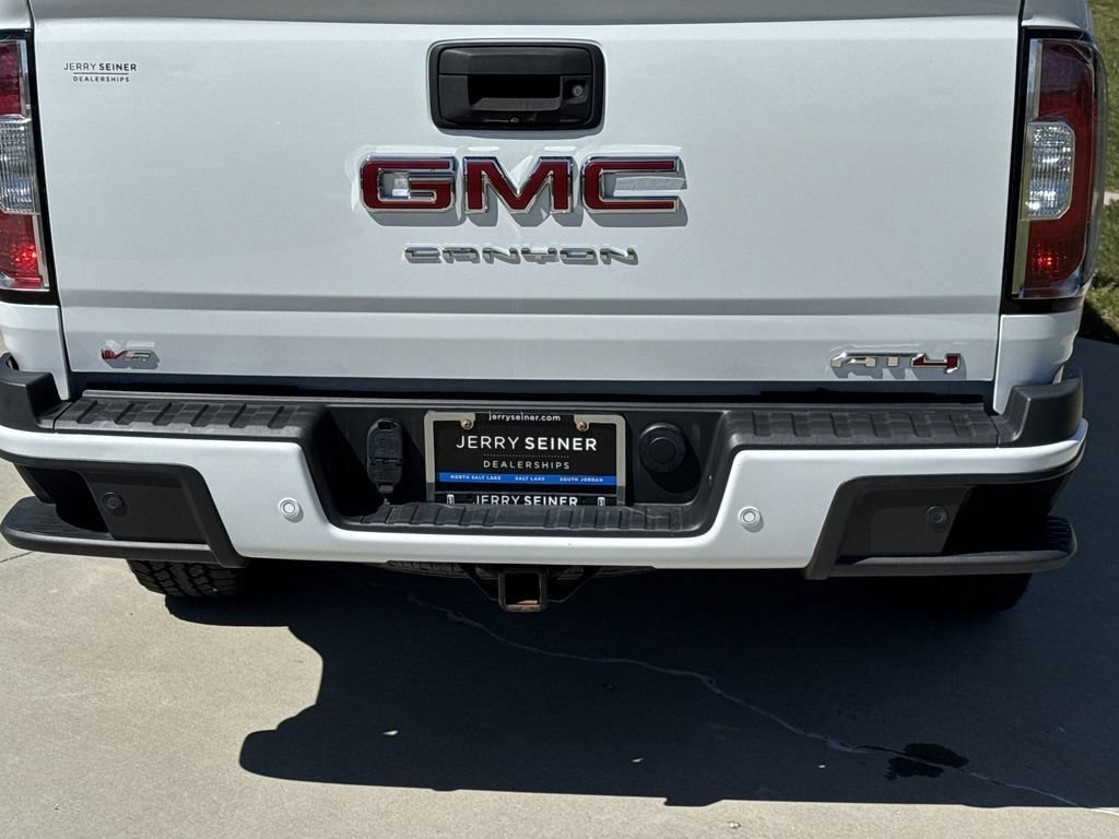 Certified Used 2022 Summit White GMC 4WD AT4 w/Leather image 15