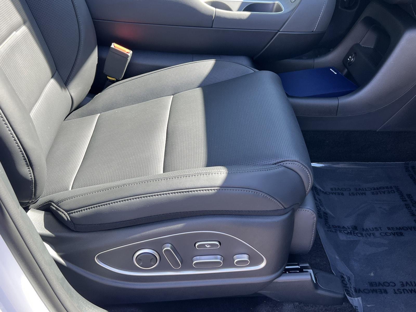 New 2026 Creamy White Pearl Hyundai Calligraphy AWD image 18