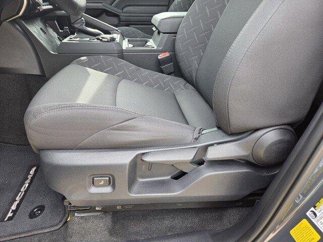 Used 2026 Underground Toyota SR image 11