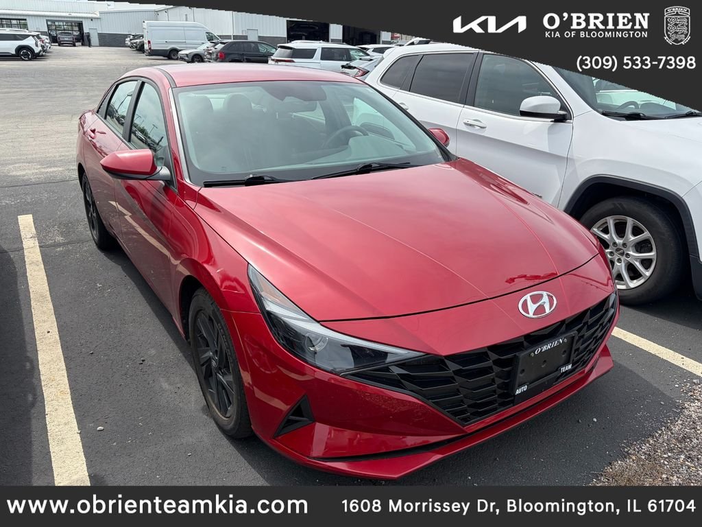 Used 2022 Scarlet Red Hyundai SEL image 1