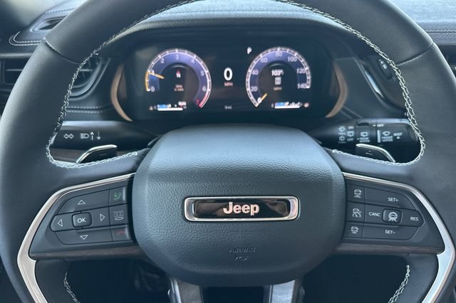 New 2026 Baltic Gray Metallic Clear-Coat Exterior Paint Jeep Limited image 24