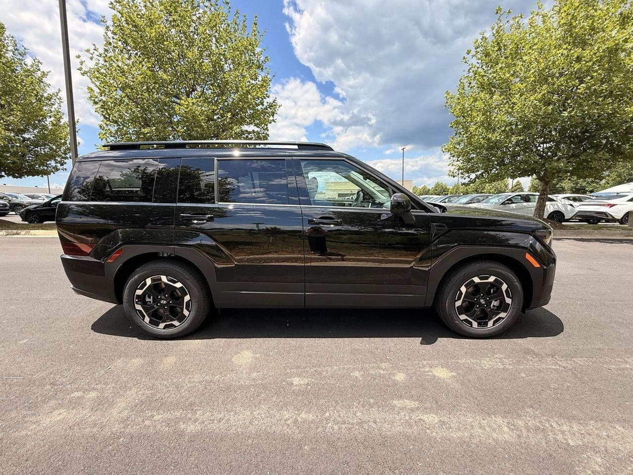 New 2026 Phantom Black Hyundai SEL AWD image 3