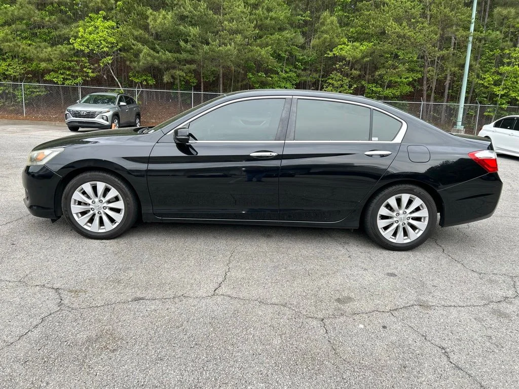 Used 2015 Black Honda EX-L image 4