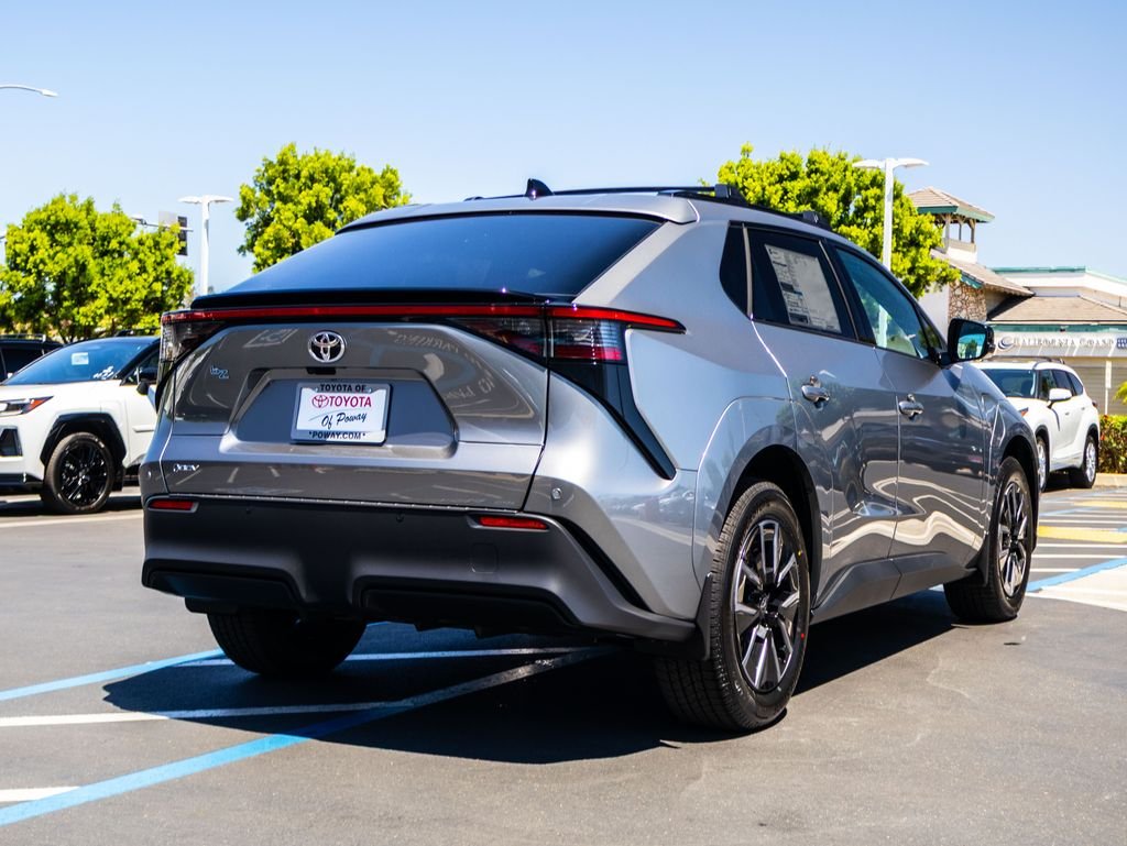 New 2026 Heavy Metal <sup>1</sup> Toyota  XLE image 10
