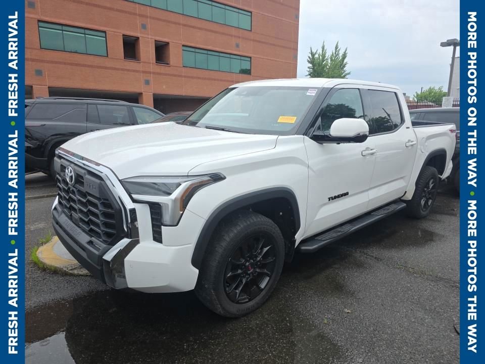 Used 2023 White Toyota SR5 image 5