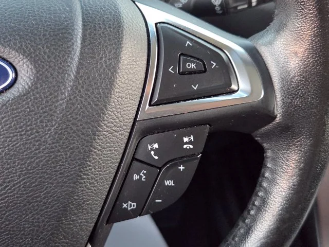 Used 2019 Silver Ford SEL image 24