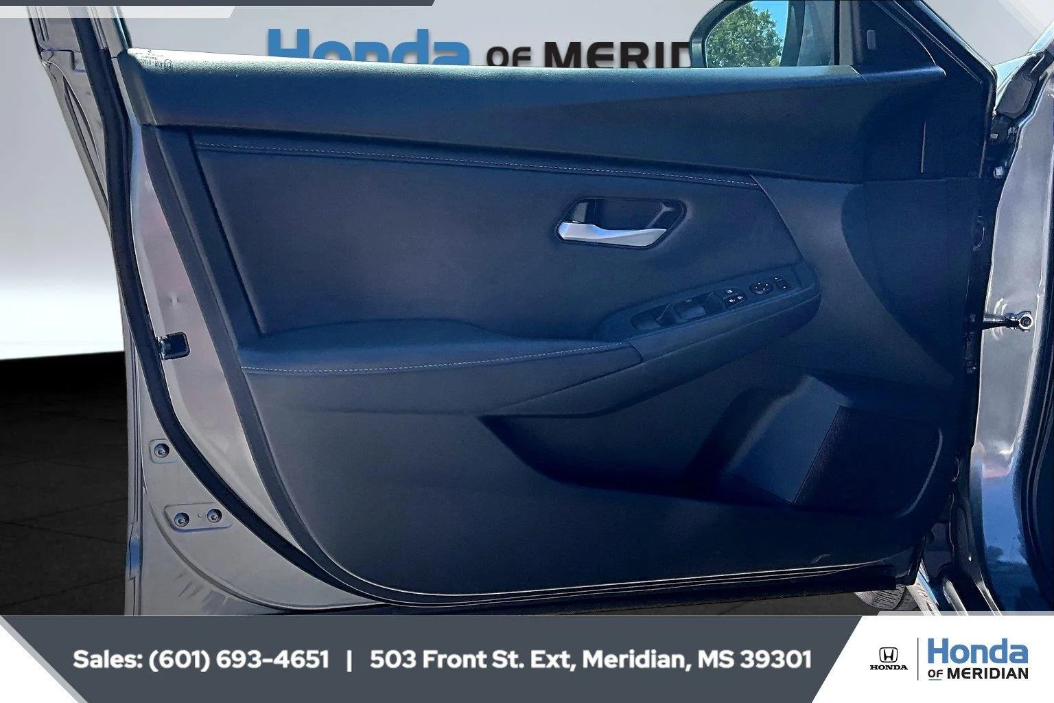 Used 2025 Gun Metallic Nissan SV image 17