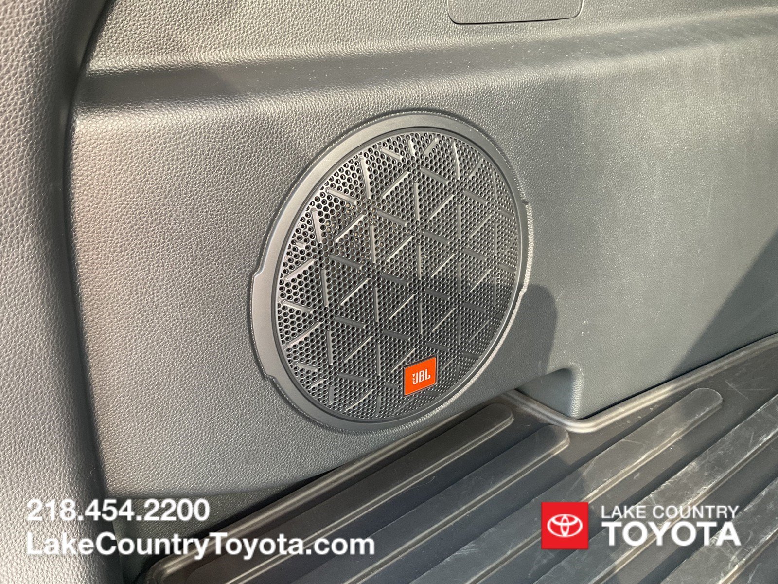 2023 Toyota RAV4 Limited - Photo 12