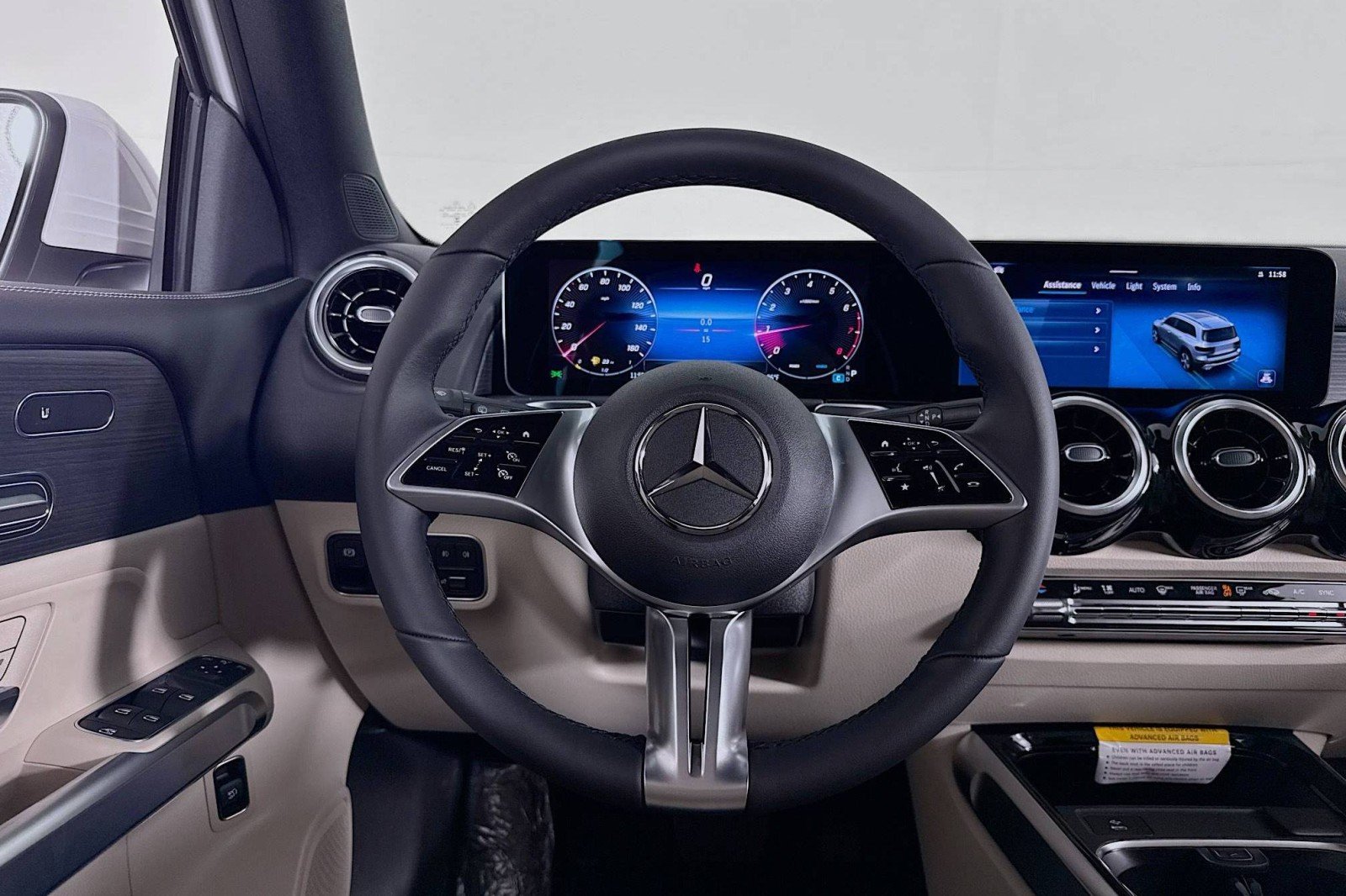 Certified Used 2026 Polar White Mercedes-Benz GLB 250 image 6