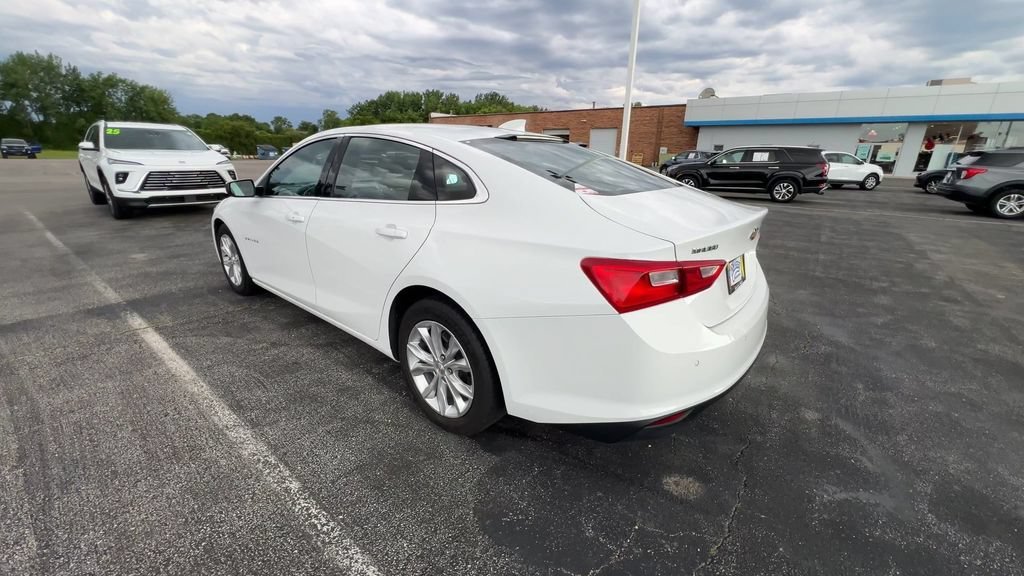 Used 2024 Summit White Chevrolet 1LT image 6