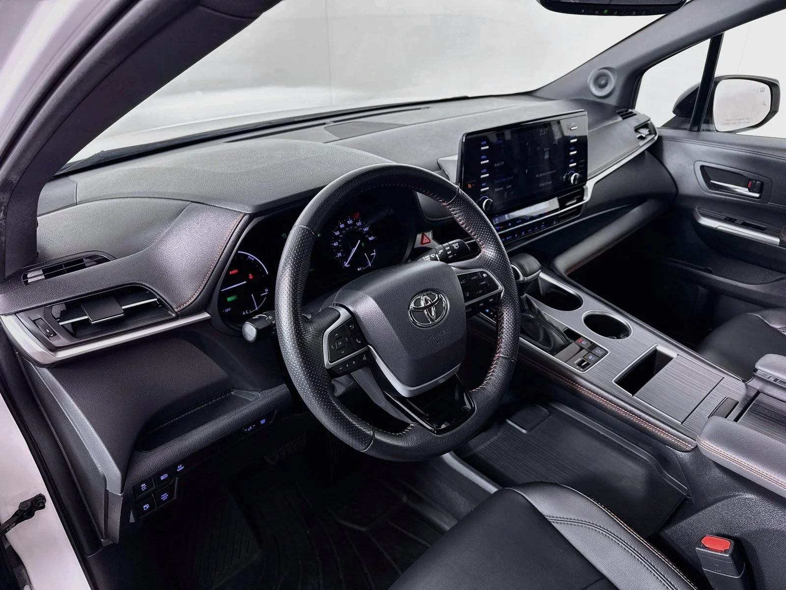 Used 2022 White Toyota XSE image 9