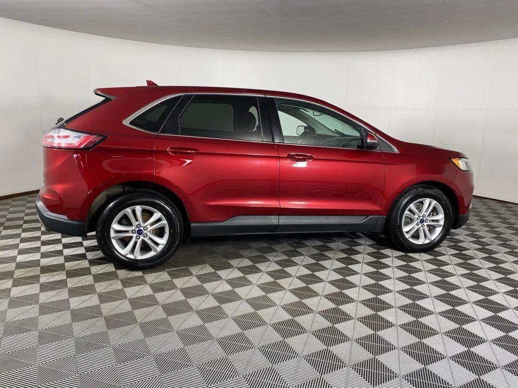 Used 2019 Ruby Red Metallic Ford SEL image 9
