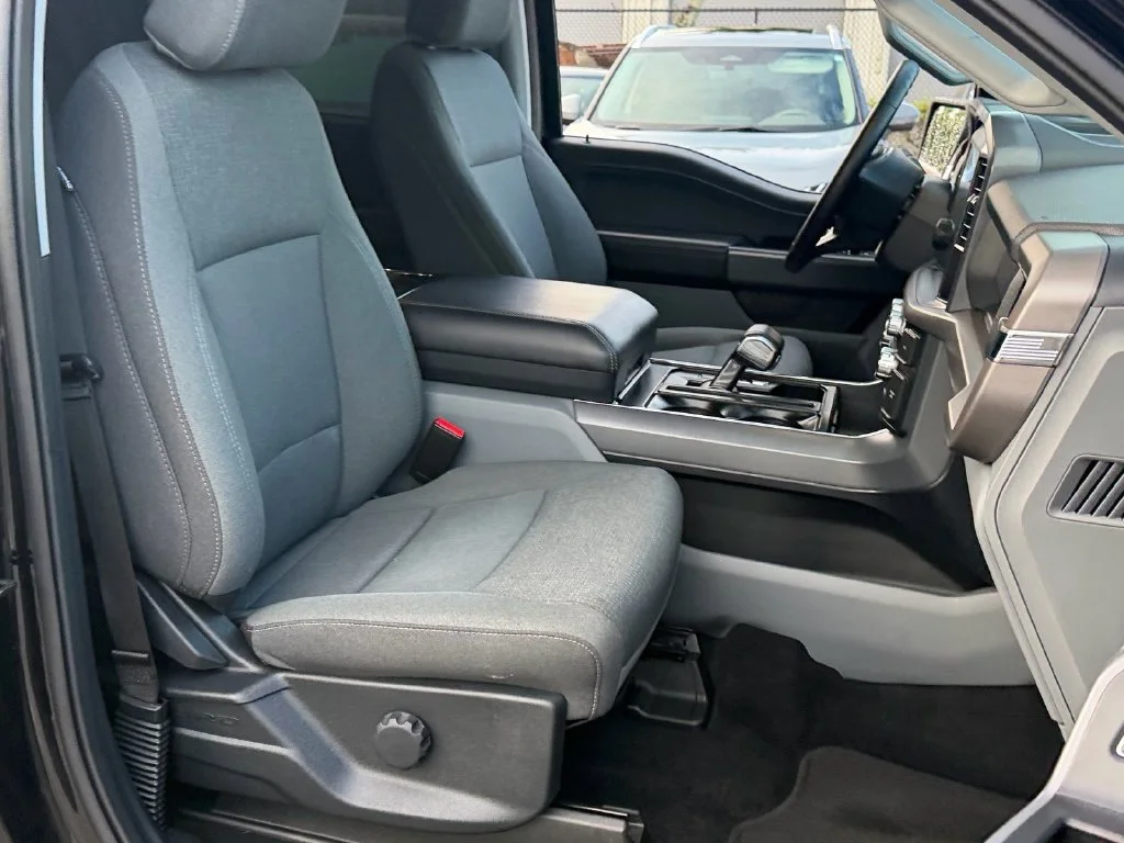 Used 2025 Black Metallic Ford XLT image 20