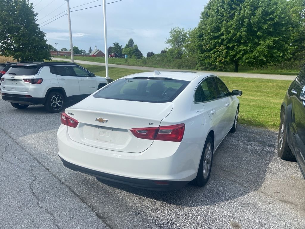 Used 2023 Summit White Chevrolet LT image 5