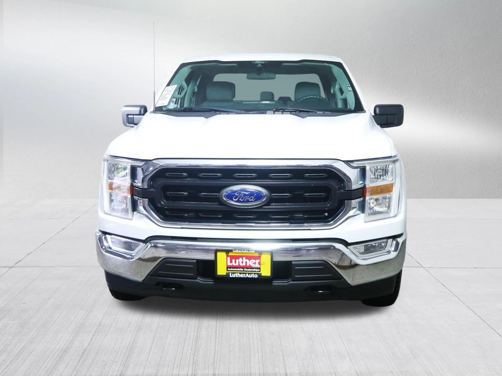 Used 2022 Space White Metallic Ford XLT image 2