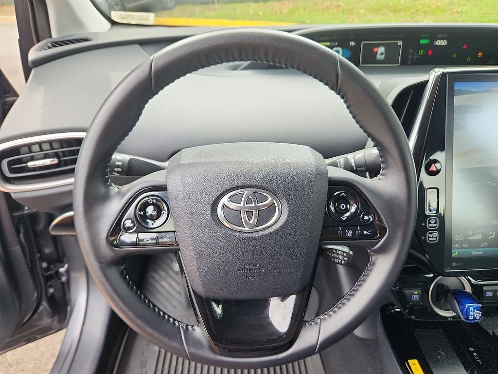 Used 2021 Magnetic Gray Metallic Toyota XLE image 19