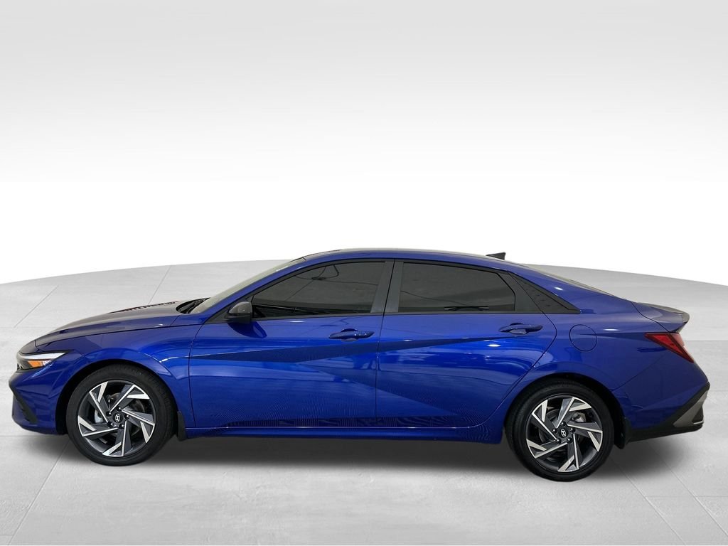 Certified Used 2025 Blue Hyundai SEL Sport image 2