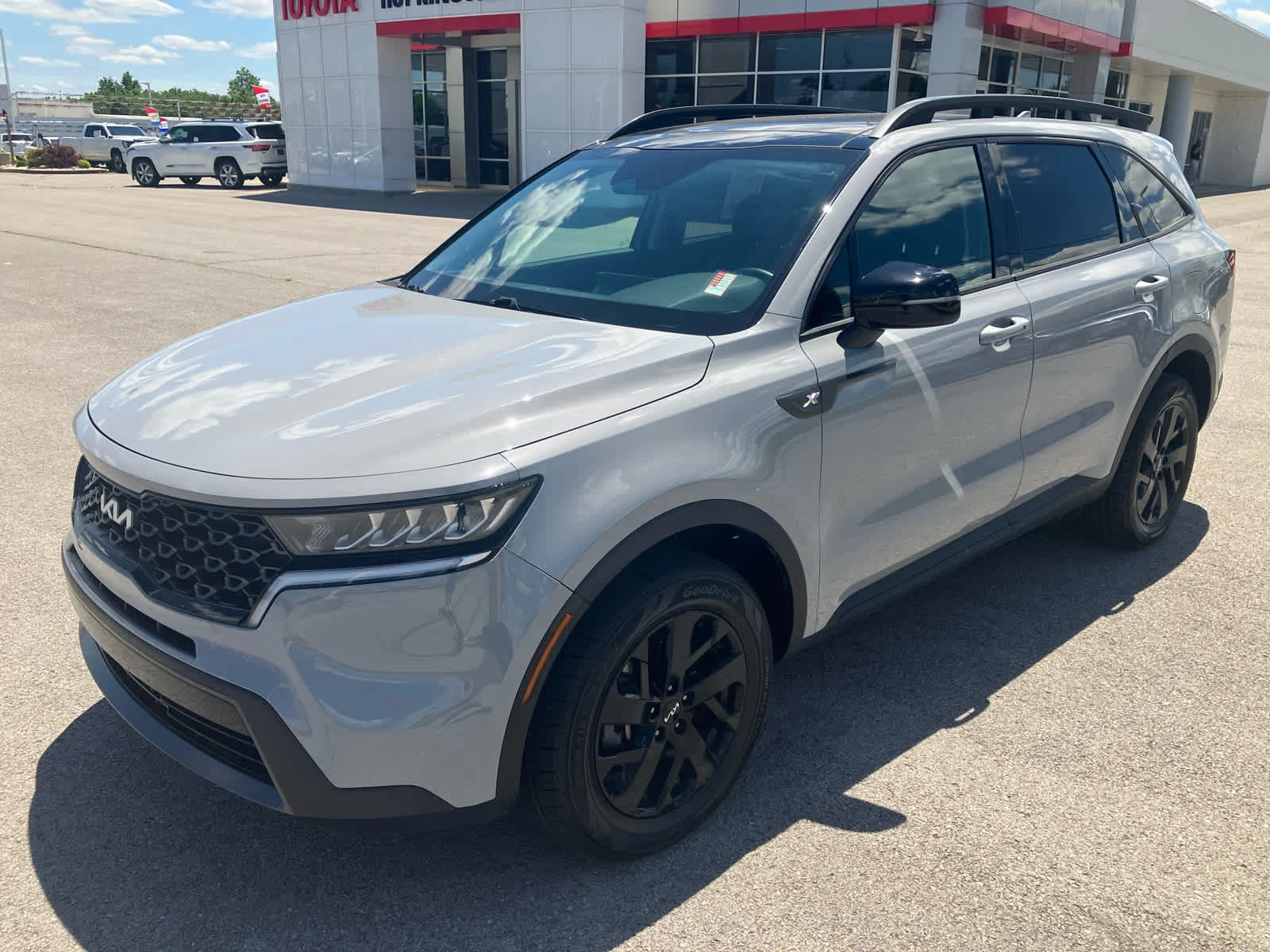 Used 2023 Wolf Gray Kia X-Line S image 3