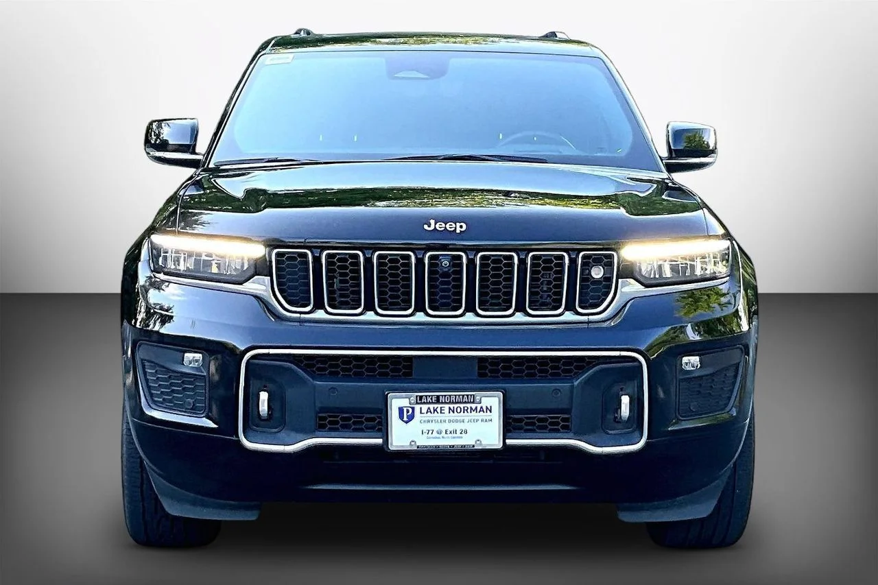 Certified Used 2023 Black Jeep Overland image 3