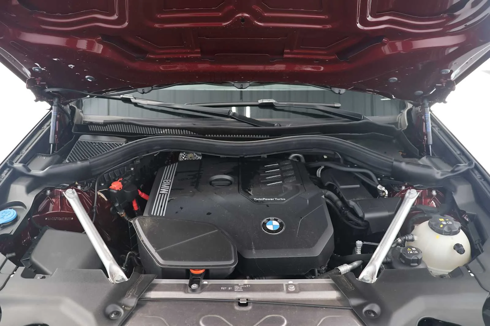 Certified Used 2025 Aventurin Red Metallic BMW xDrive30i image 31