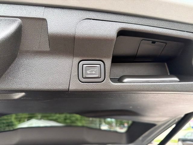 Used 2023 Sterling Metallic GMC SLE image 16